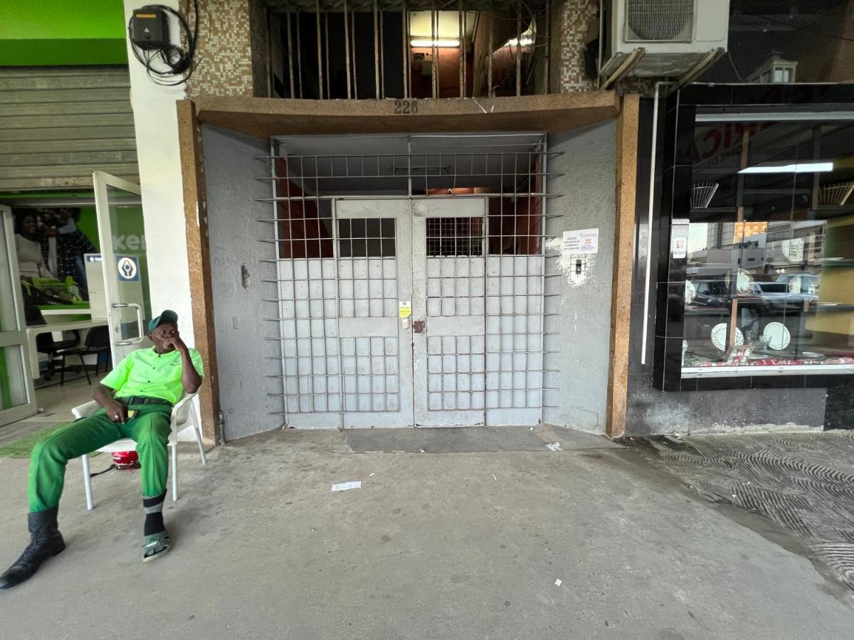Ferienwohnung Africa Em Zona Comercial De Luanda Exterior foto